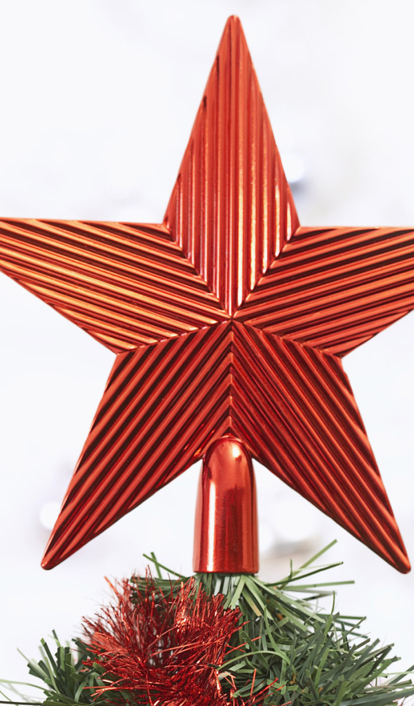 Звезда на празднечной елке