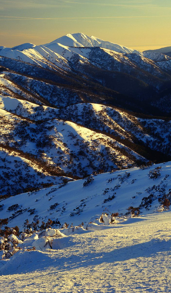 Солнечный день в горах Австралии
