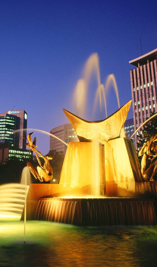 квадратный фонтан