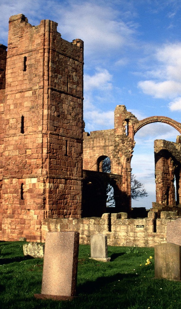 Монастырь Lindisfarne