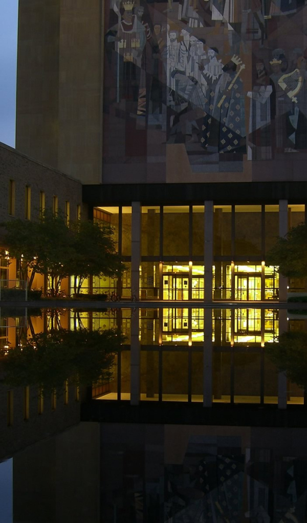 Библиотека Hesburgh Париж