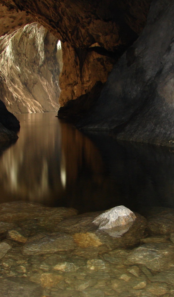 Румынская пещера