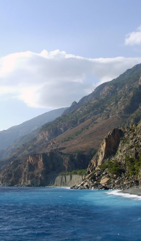 Берег острова Крит