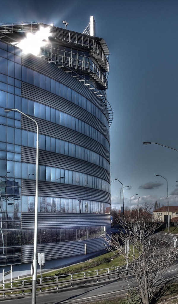 Здание в виде лодки