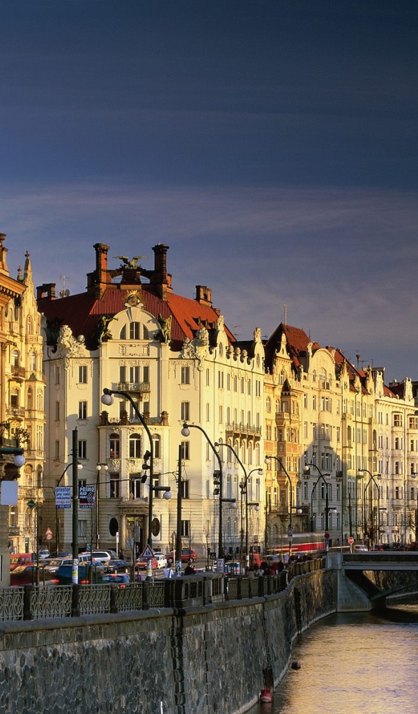 Река в Праге