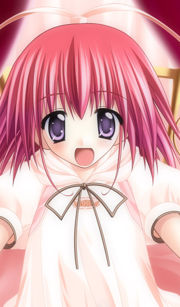 Маленькая девочка в кровати