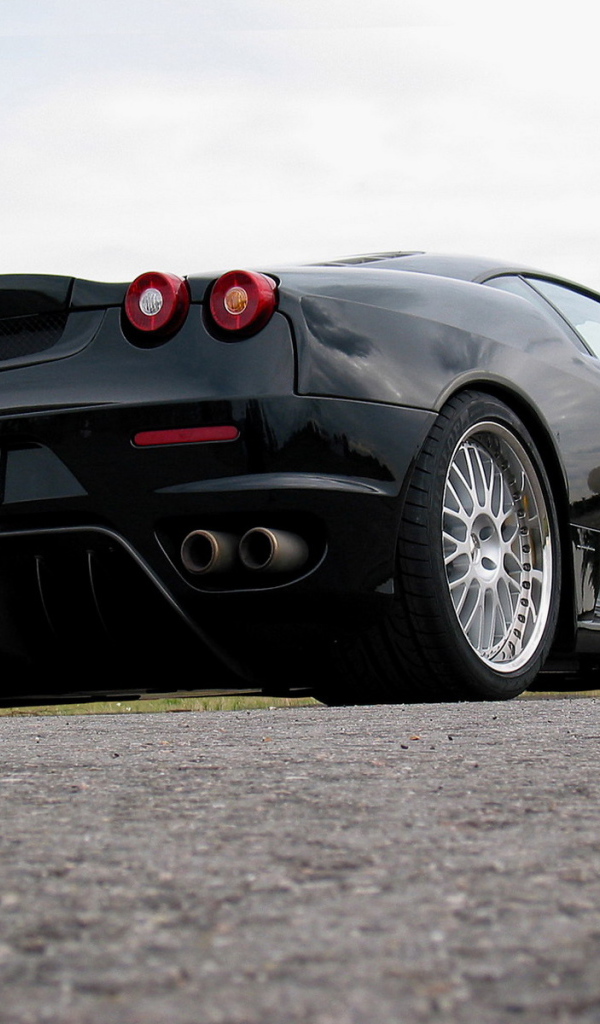 Черный Ferrari