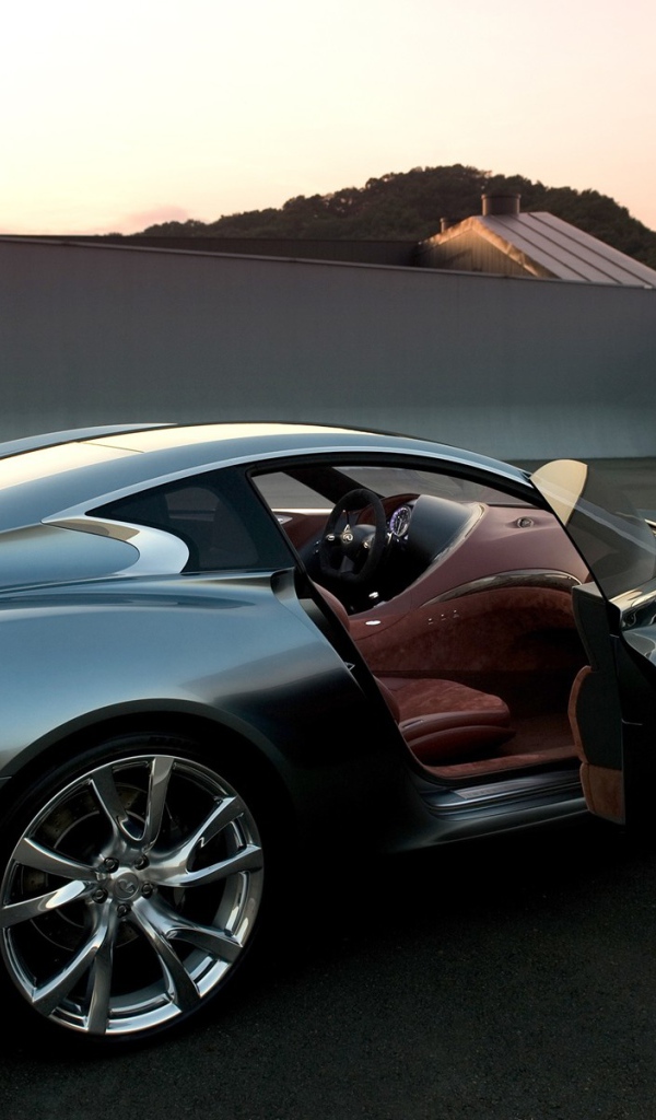 Спорткар Инфинити