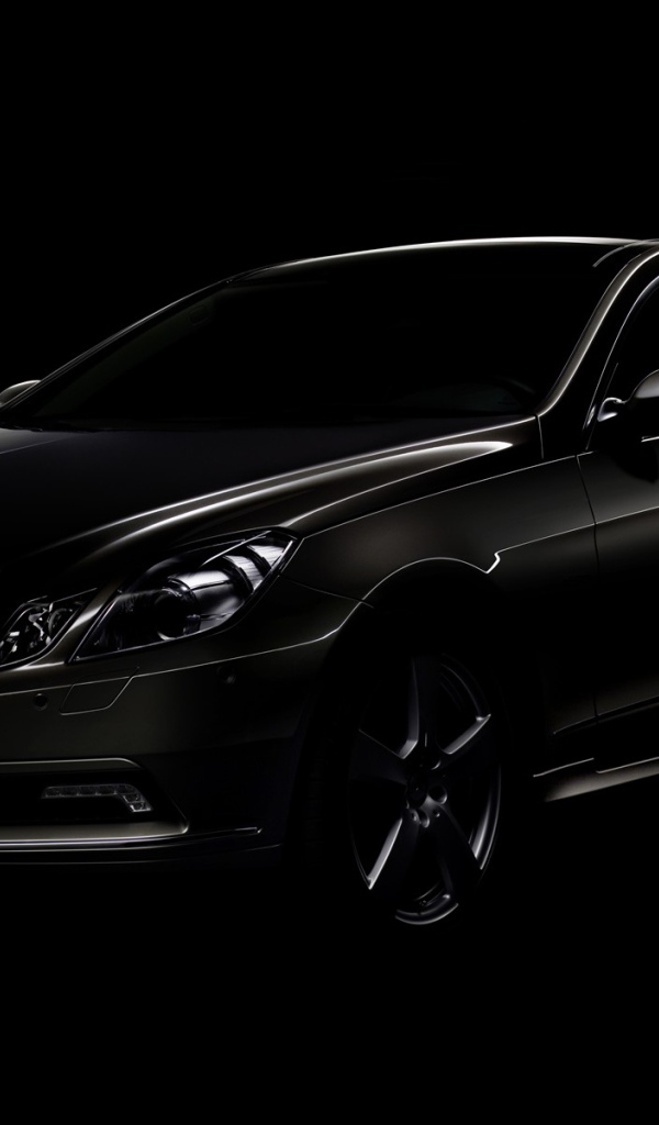 Черный Mercedes