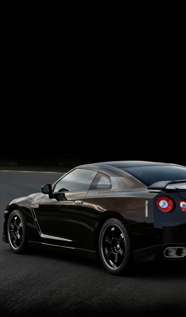 Черный Нисан