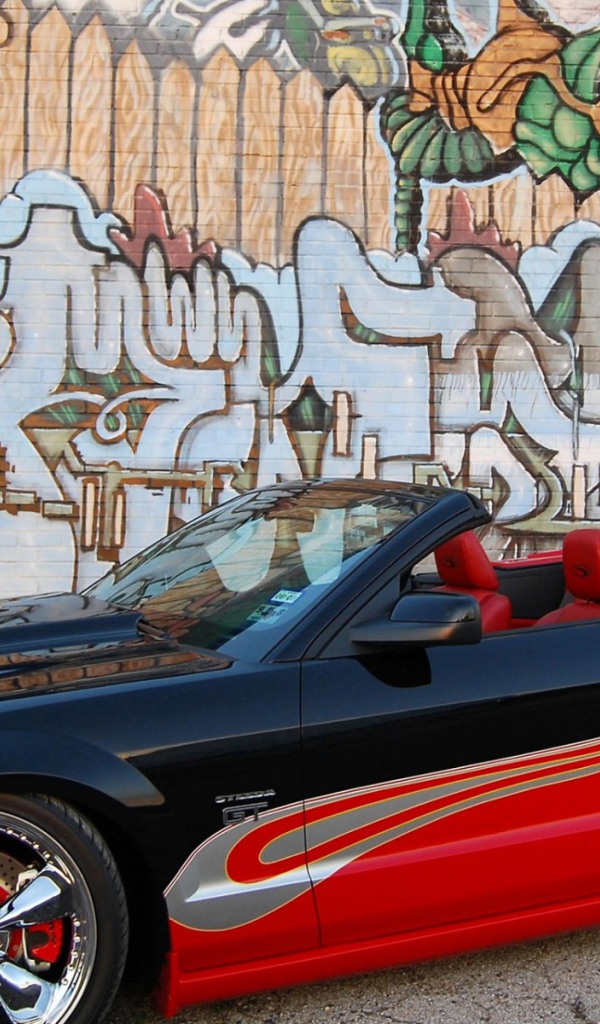Кабриолет и граффити