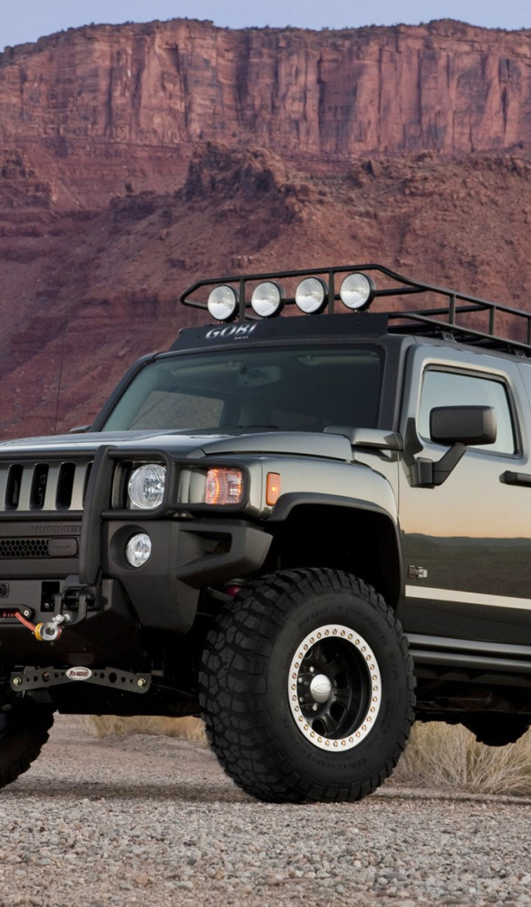 Джип в горах