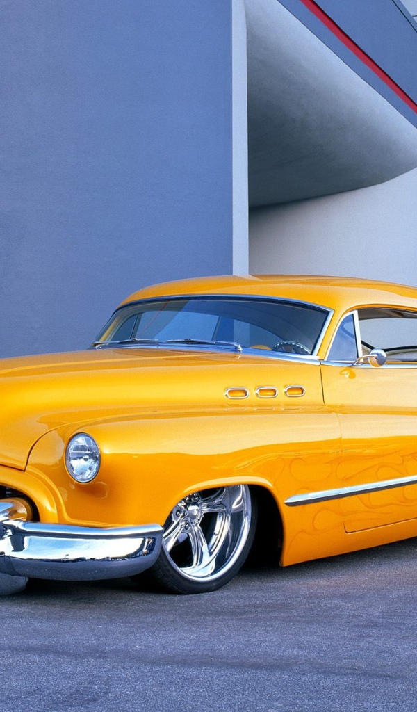 Тюнингованный ретро автомобиль