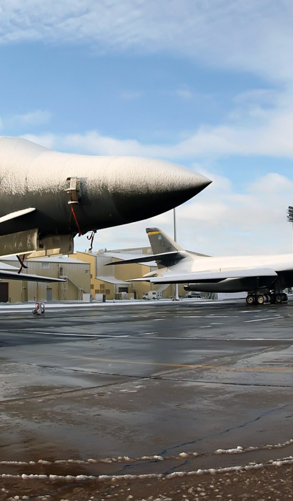 Военная авиация / Зимняя авиабаза