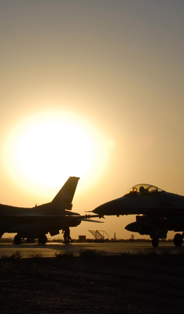 Военная авиация / истребители на закате