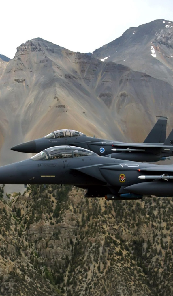 Военная авиация / полет в горах