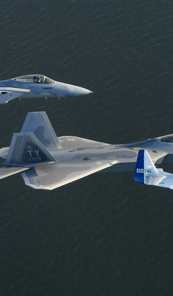 Военная авиация / полет над морем