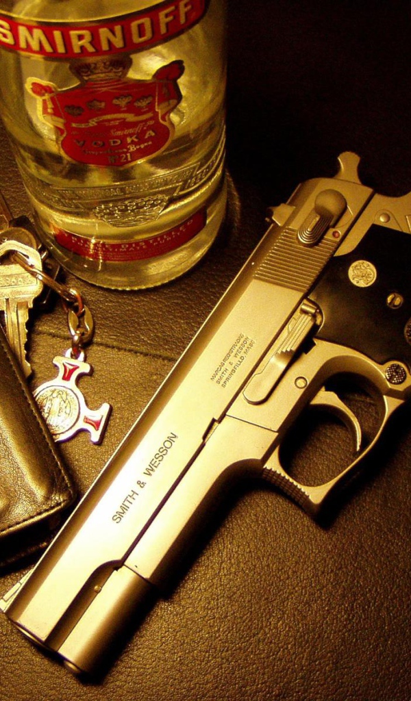 Smirnoff и Smith & Wesson