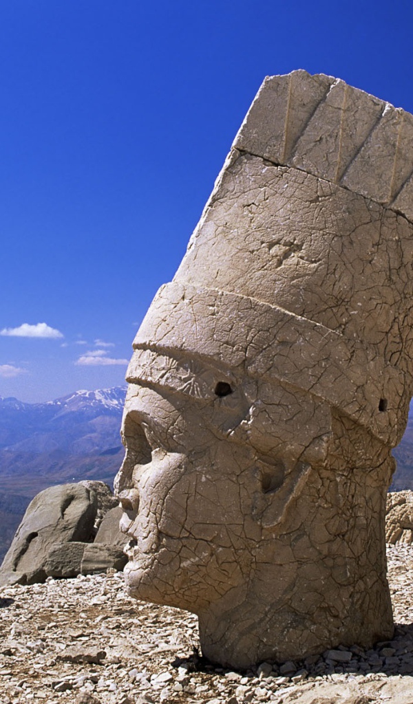 Древние статуи