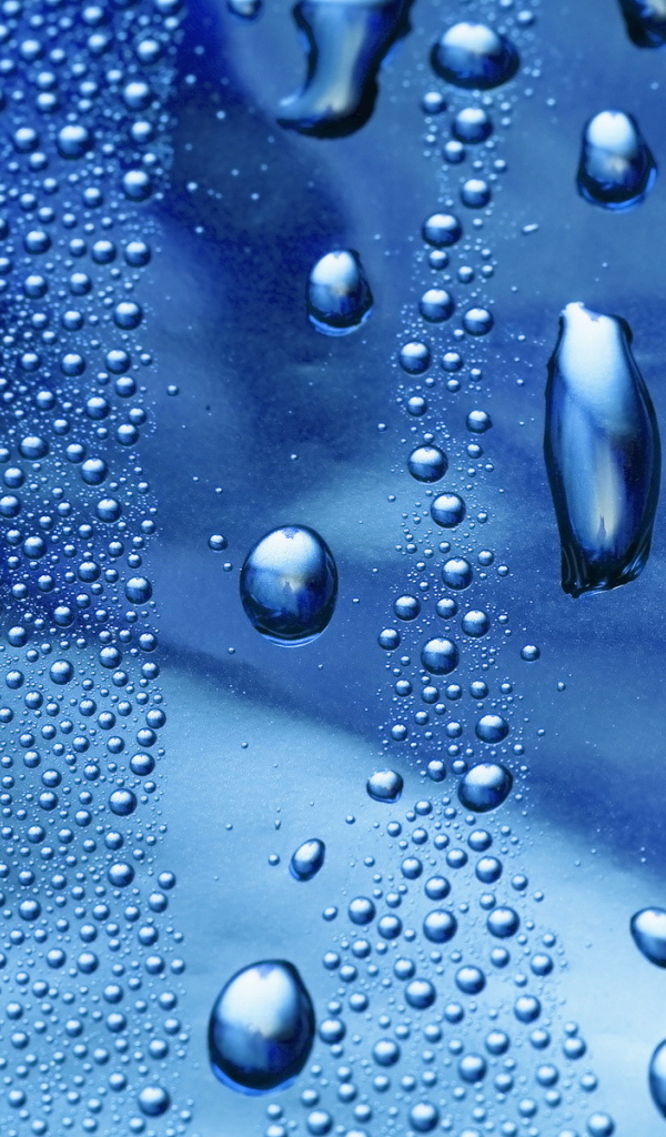 А за окном дождь