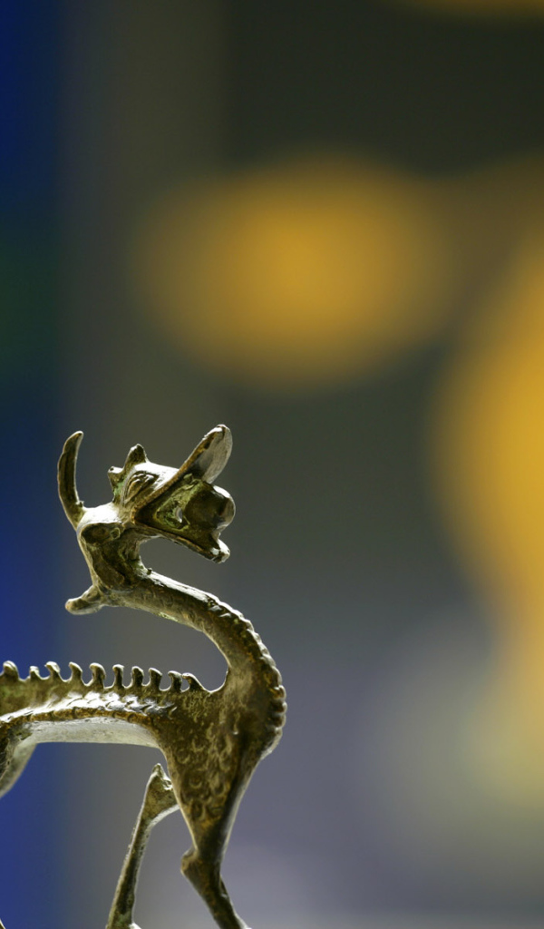 Китайская фигурка