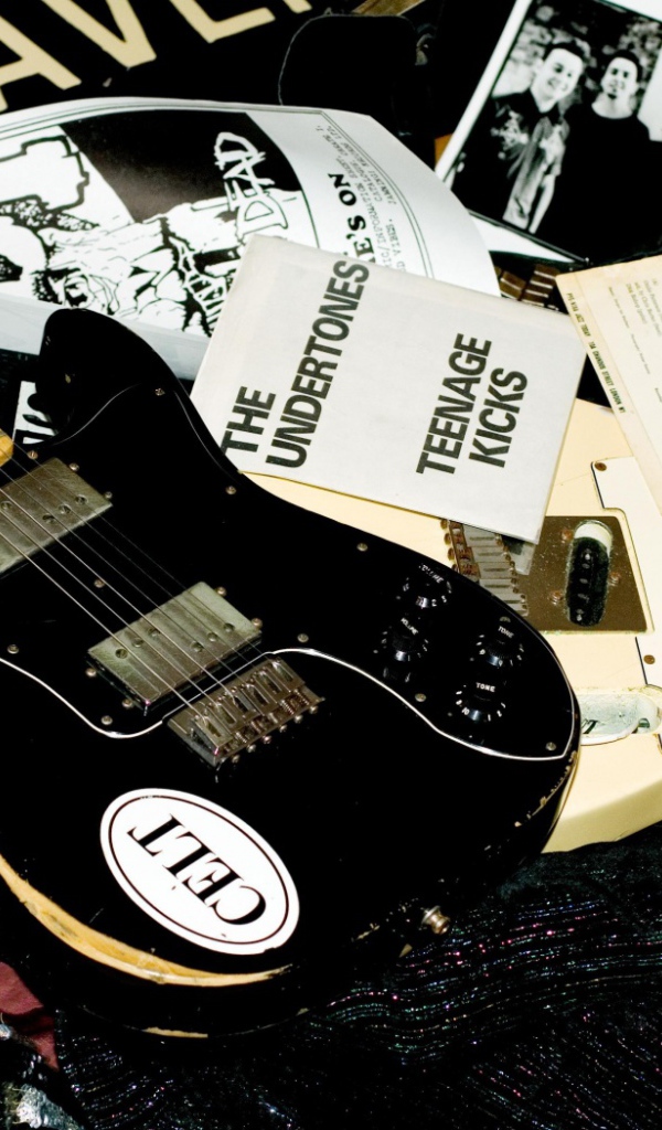 Электрогитара