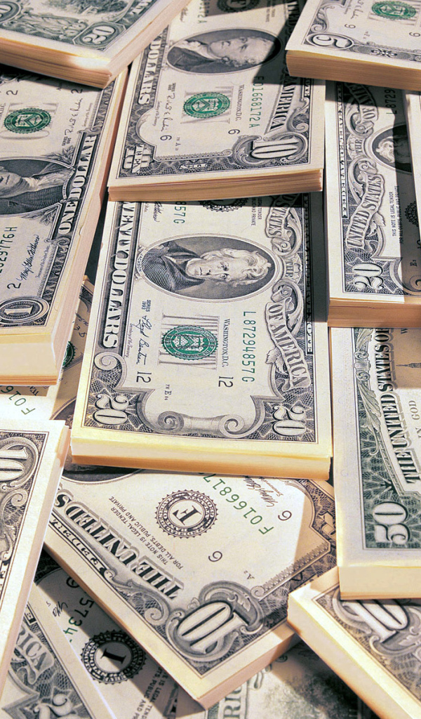 Пачки долларов