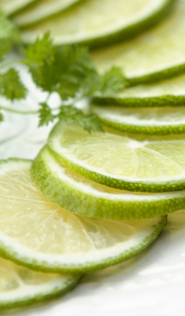 Зеленый лимон