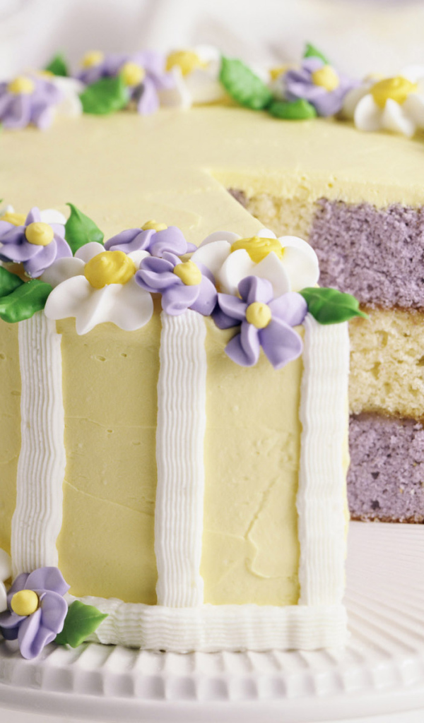 Красивый торт с цветами