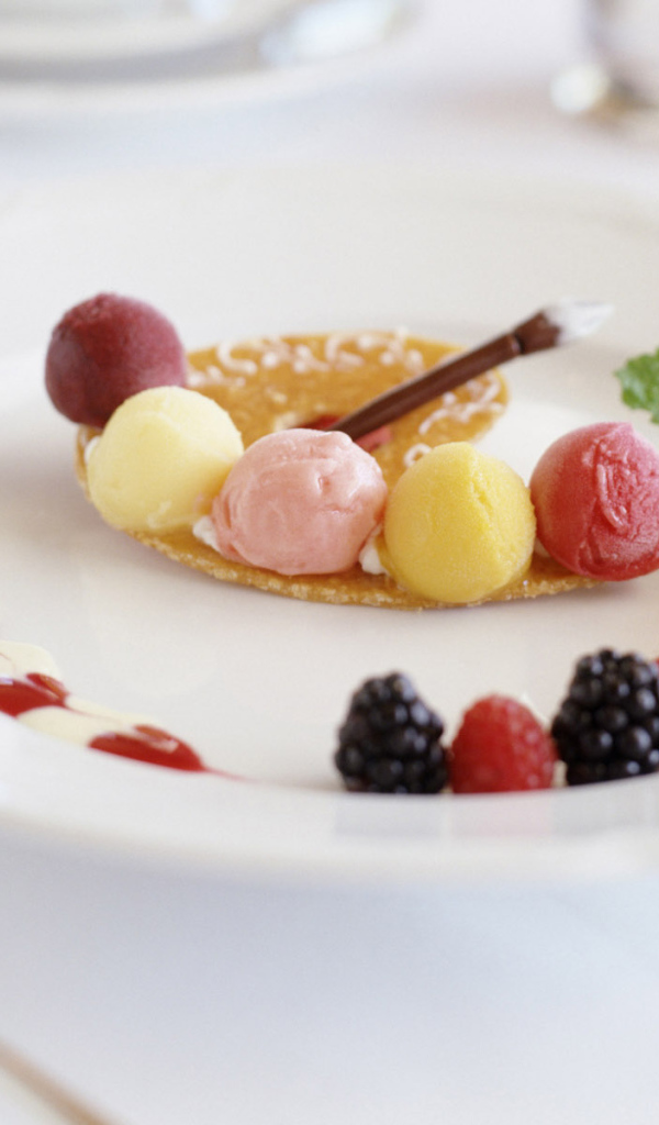 Красивый десерт