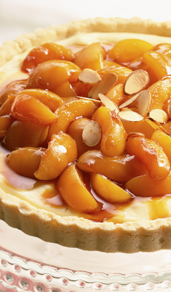 Сладкий пирог с персиками