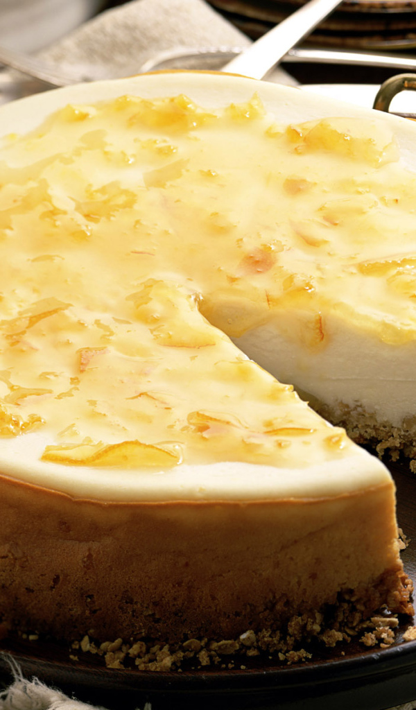 Блюдо с пирогом