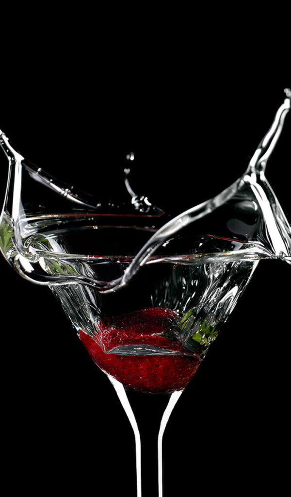 Клубничка в бокале