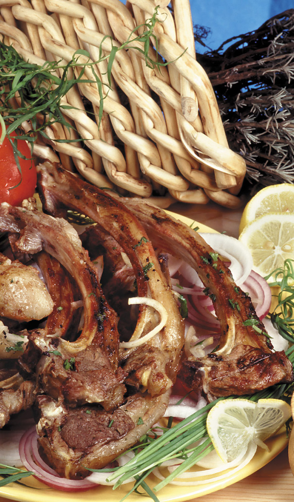 Жаренные ребра с томатом