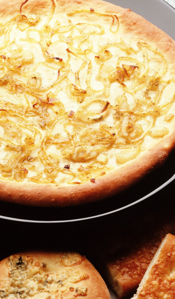 Пицца с луком