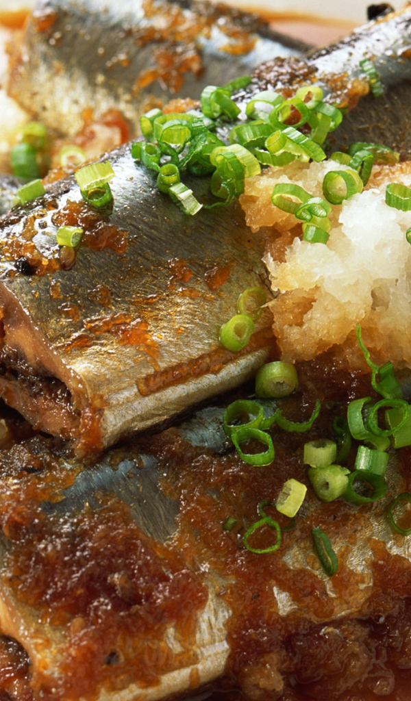 Большие кусочки жаренной рыбы