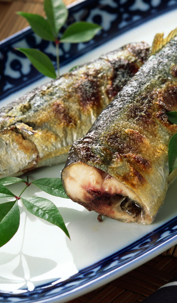 Вкусная рыбка на блюде