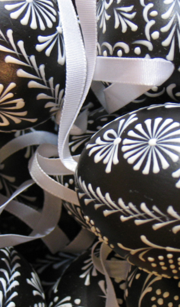 Черно белые Пасхальные яйца