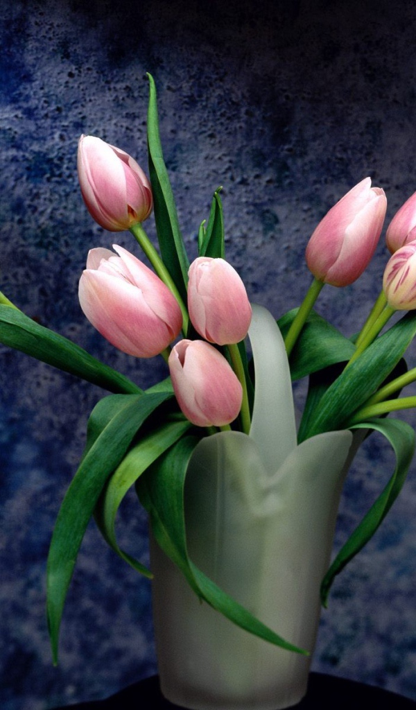 Розовый букет на 8 марта