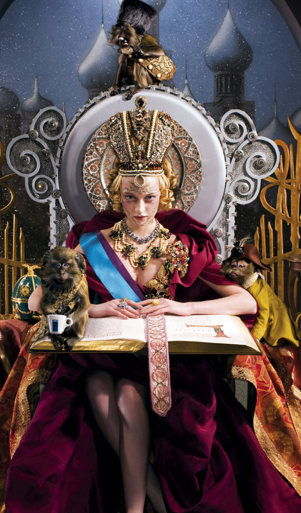 Женщина 8 Марта