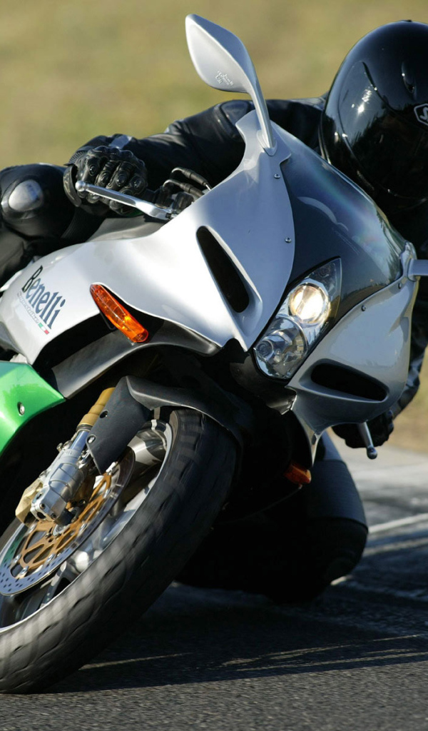 Зеленый спорт байк