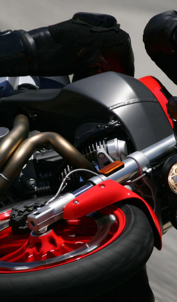 Мощь спортивного мотоцикла