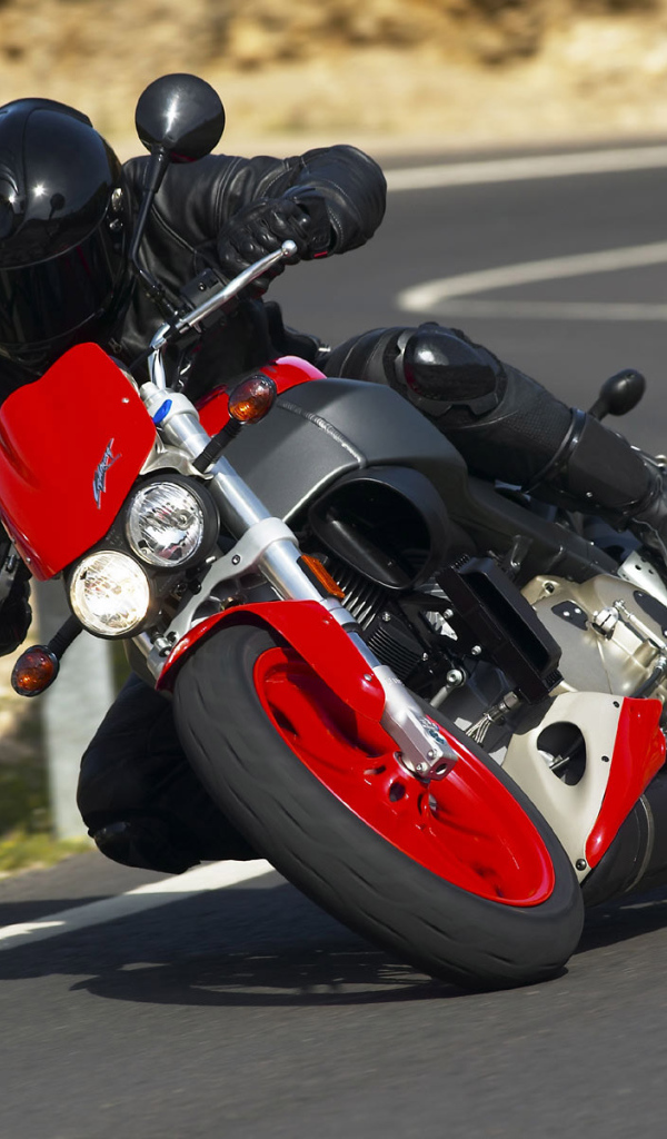 Красный спортивный байк