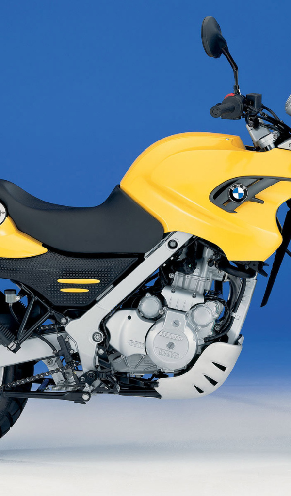 Мотоцикл BMW желтый