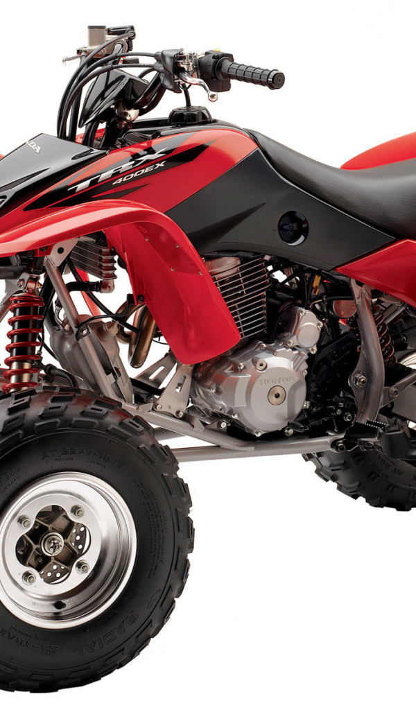 Красный Honda квадроцикл