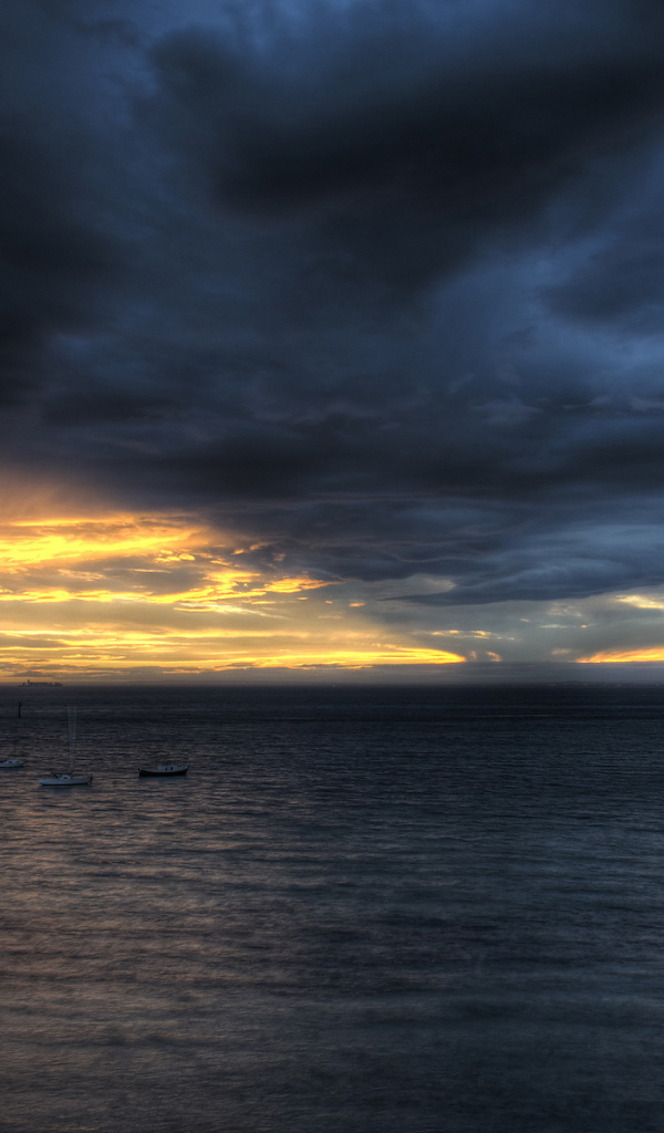 Темные облака