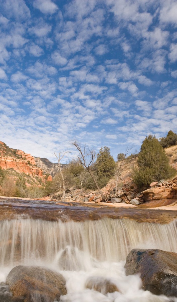 Шикарный водопад
