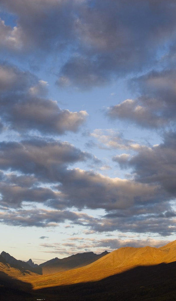 Горы и облака