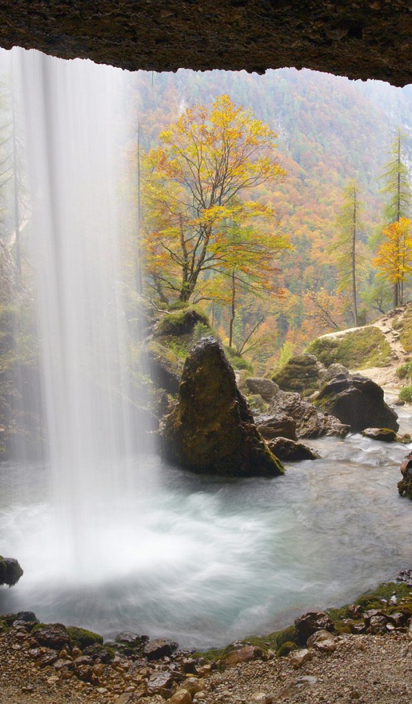 Вид из пещеры