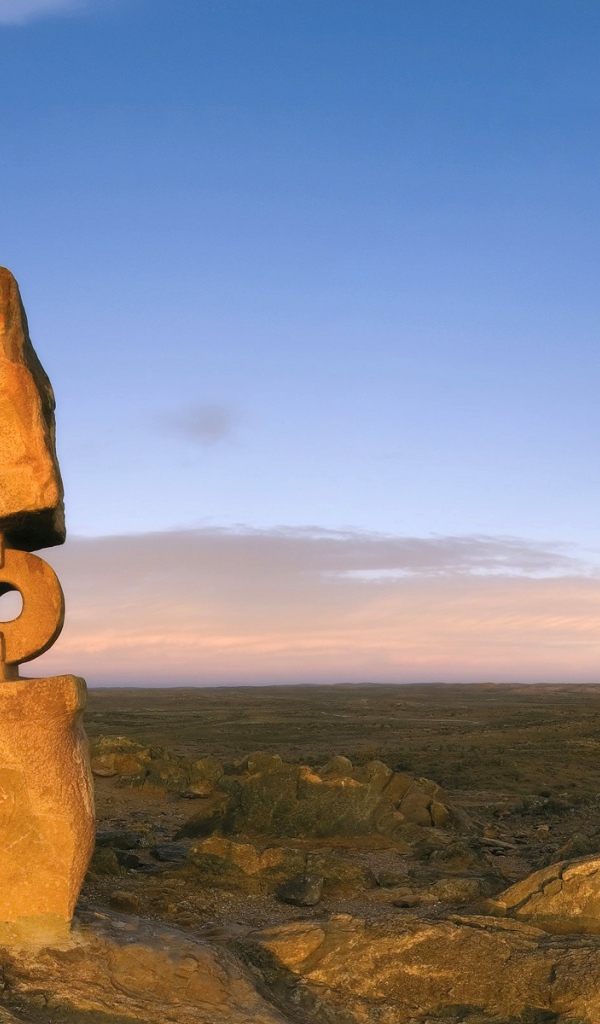 Древний монумент